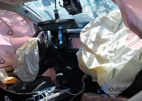 2018 Toyota Tacoma Sr5 V6 from USA, damaged, VIN 3TMAZ5CN3JM077622